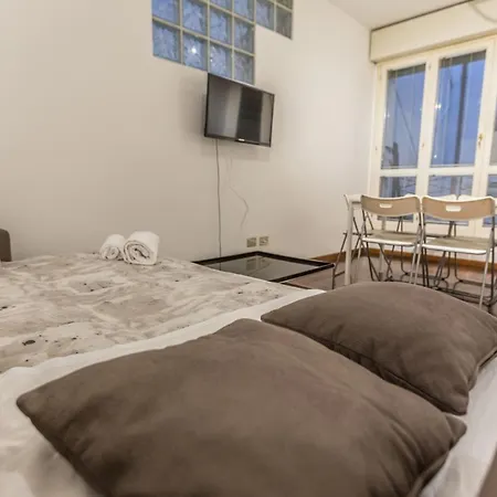 Apartament San Carlo, Bolonia